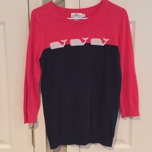 Vineyard Vine whale motif women's sweater